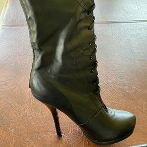 Colin Stuart OTK lace up boot Size 6.5B gently used